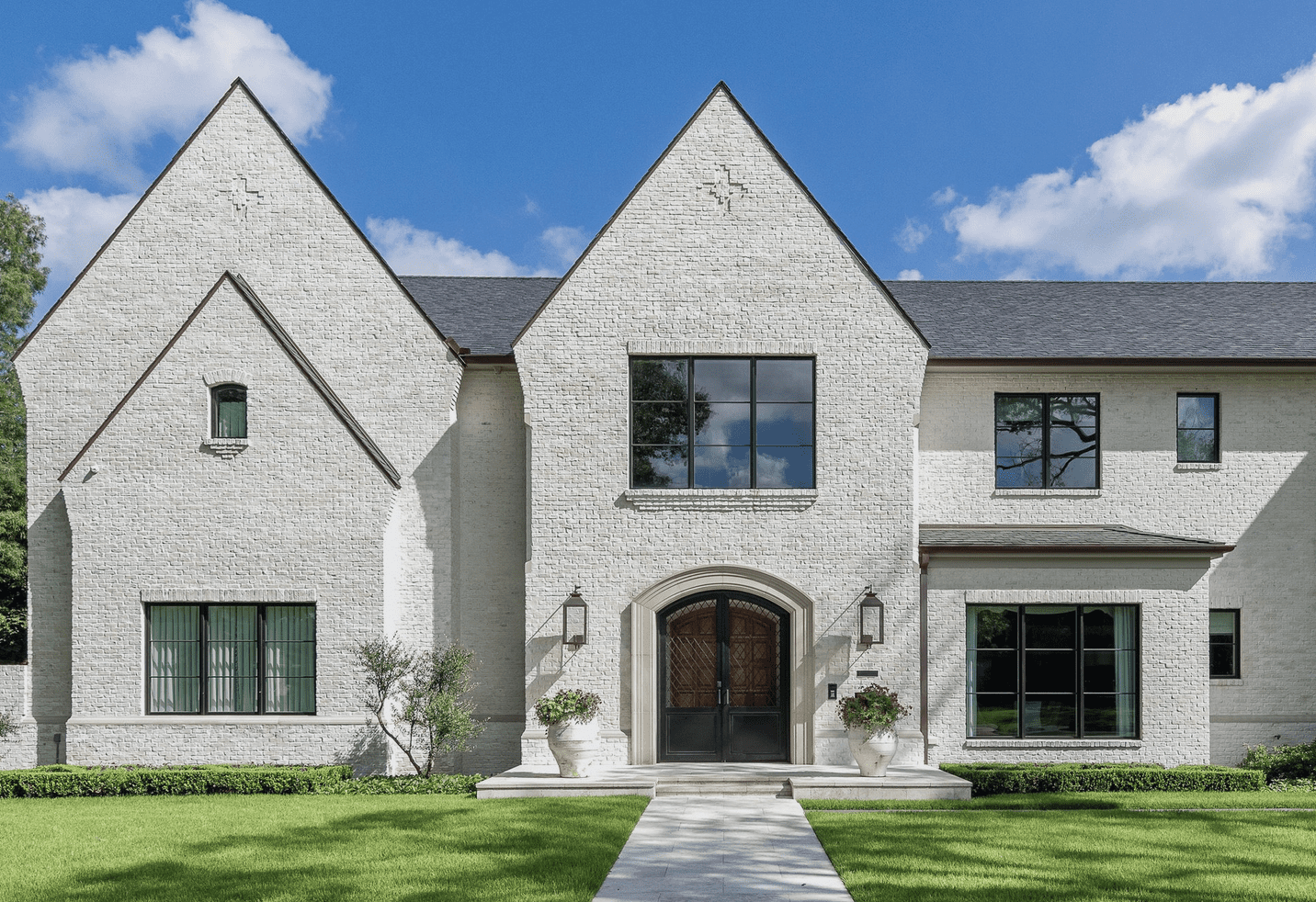 Exclusive Windows Houston example of beautiful home windows and doors